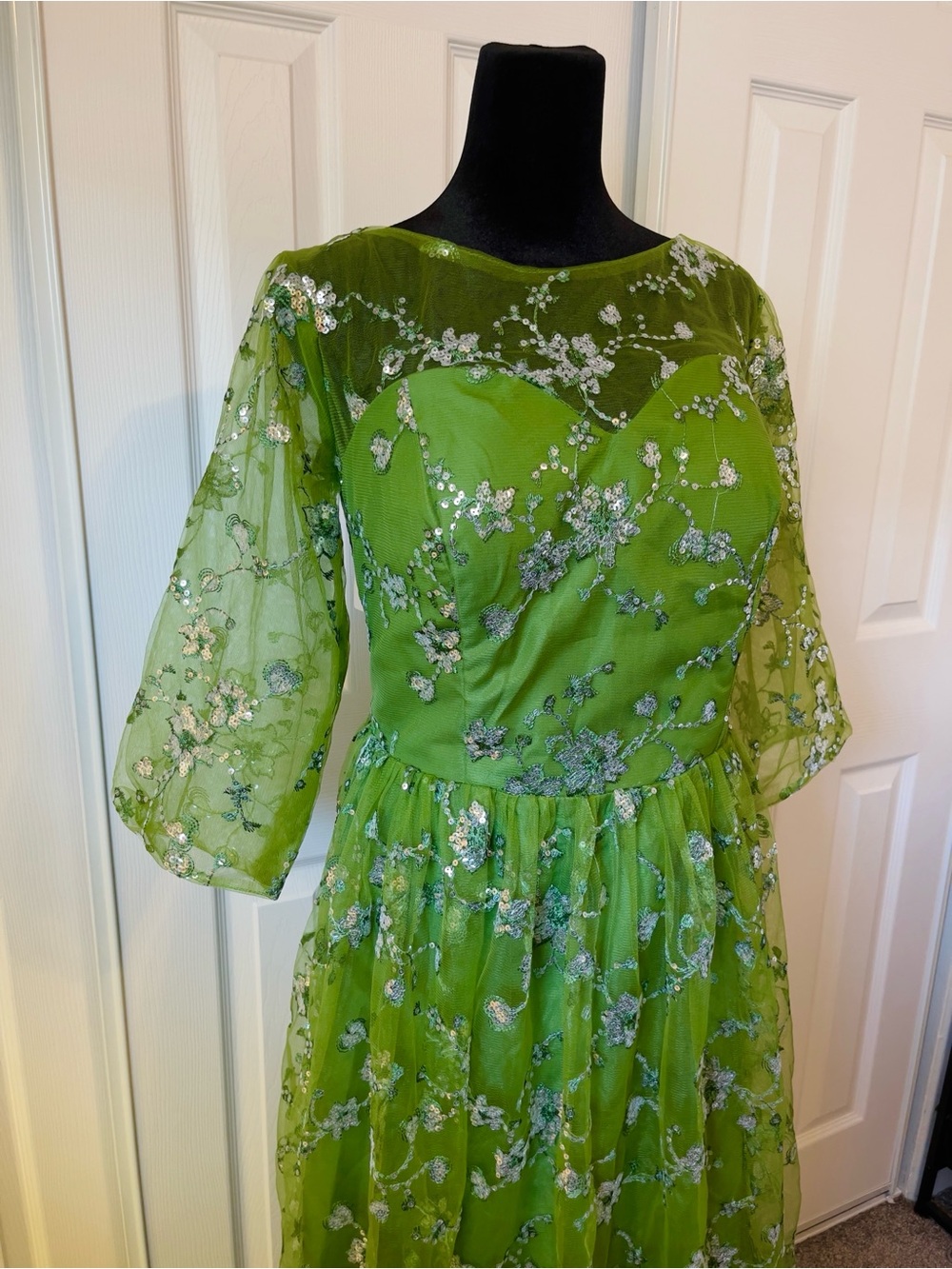 New Large Green Embroidered Sheer Sleeve Evening Dress